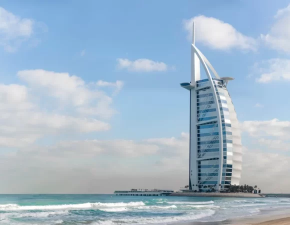 دبي 5 ايام 4 ليالي شخصين